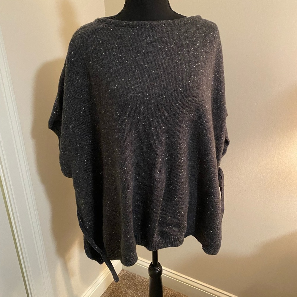 LOFT short sleeve poncho